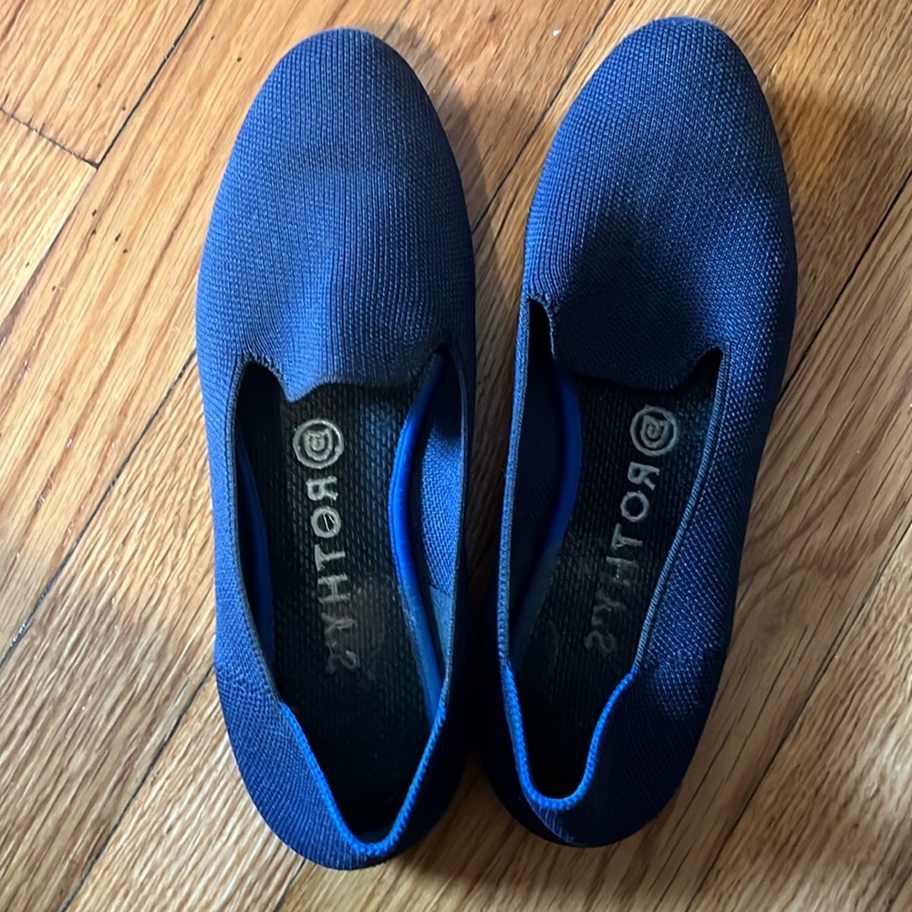 Rothys 7.5 loafer style. Navy.